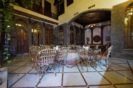 Shahrayar Luxury Hotel