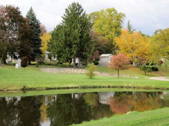 Woodlawn Cemetery-托莱多必去景点