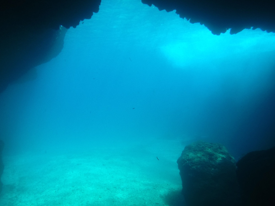 Blue Cave-塔纳岛必去景点