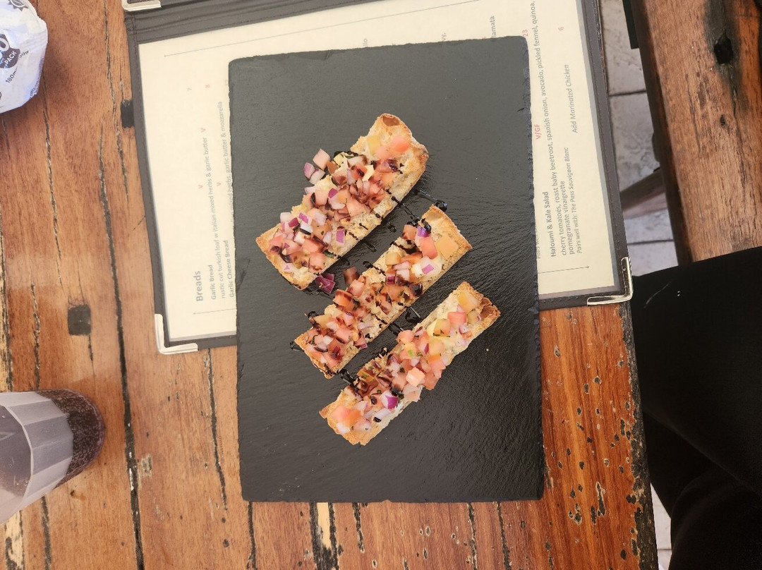 Bay Hotel Motel主图