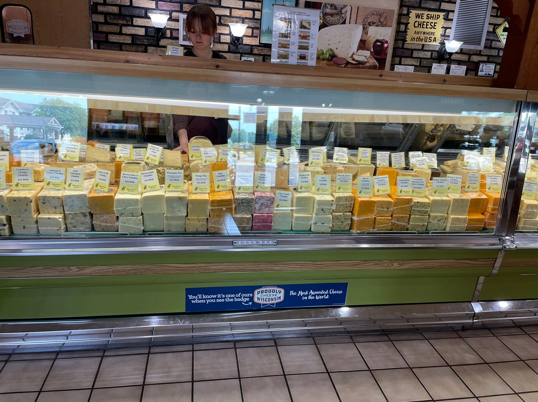 Ehlenbach's Cheese Chalet-DeForest必去景点