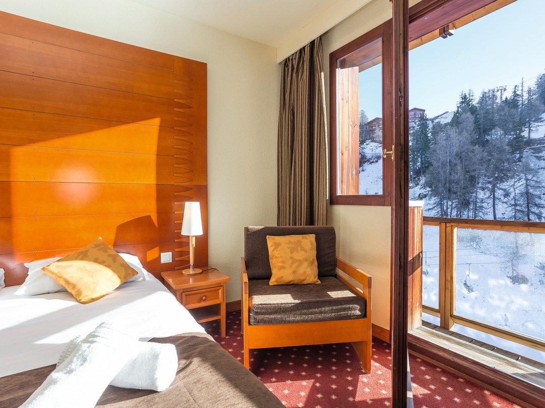 特拉诺娃酒店主图