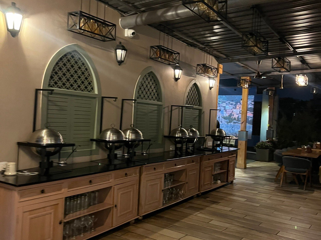 Cosmo Bar & Bistro
