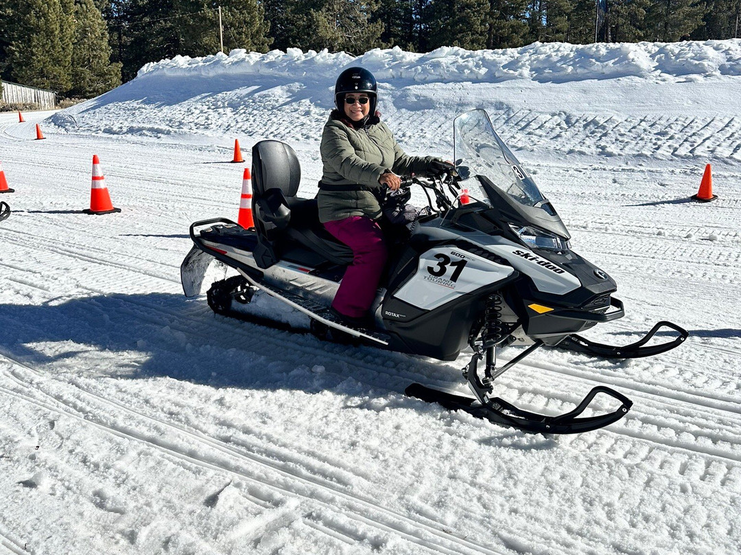 Tahoe Snowmobiles景点图片