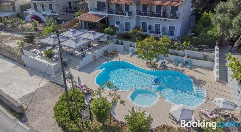 Irida Studios and Suite主图