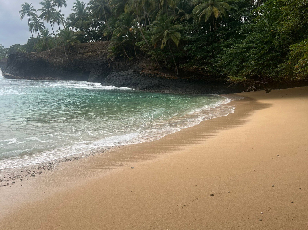Praia Piscina景点图片