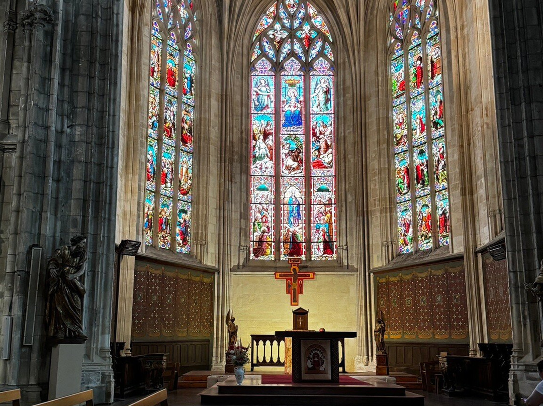 Eglise Saint-Pierre景点图片