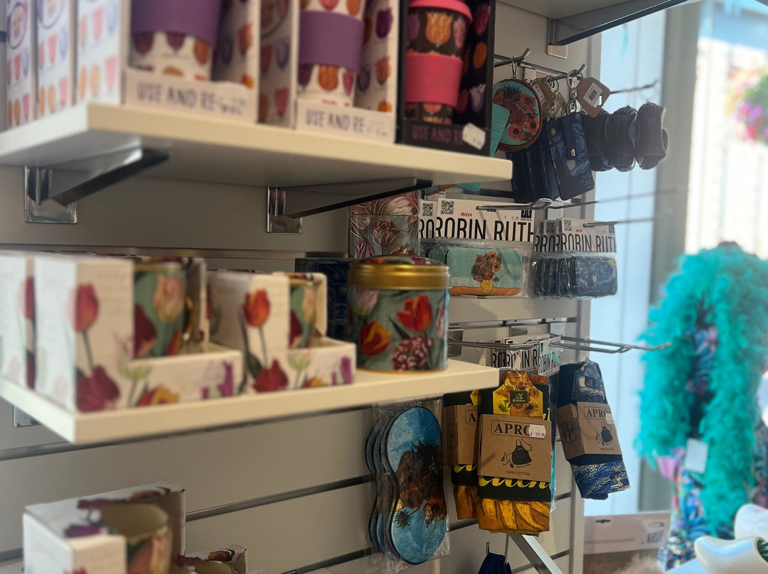 Feestartikelenshop-阿纳姆必去景点