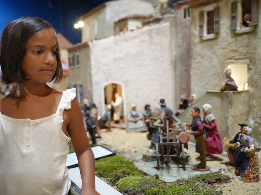 Village Provencal miniature景点图片