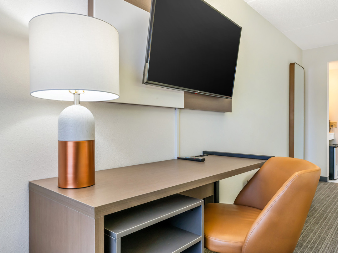 麦迪逊马格纳森大酒店主图