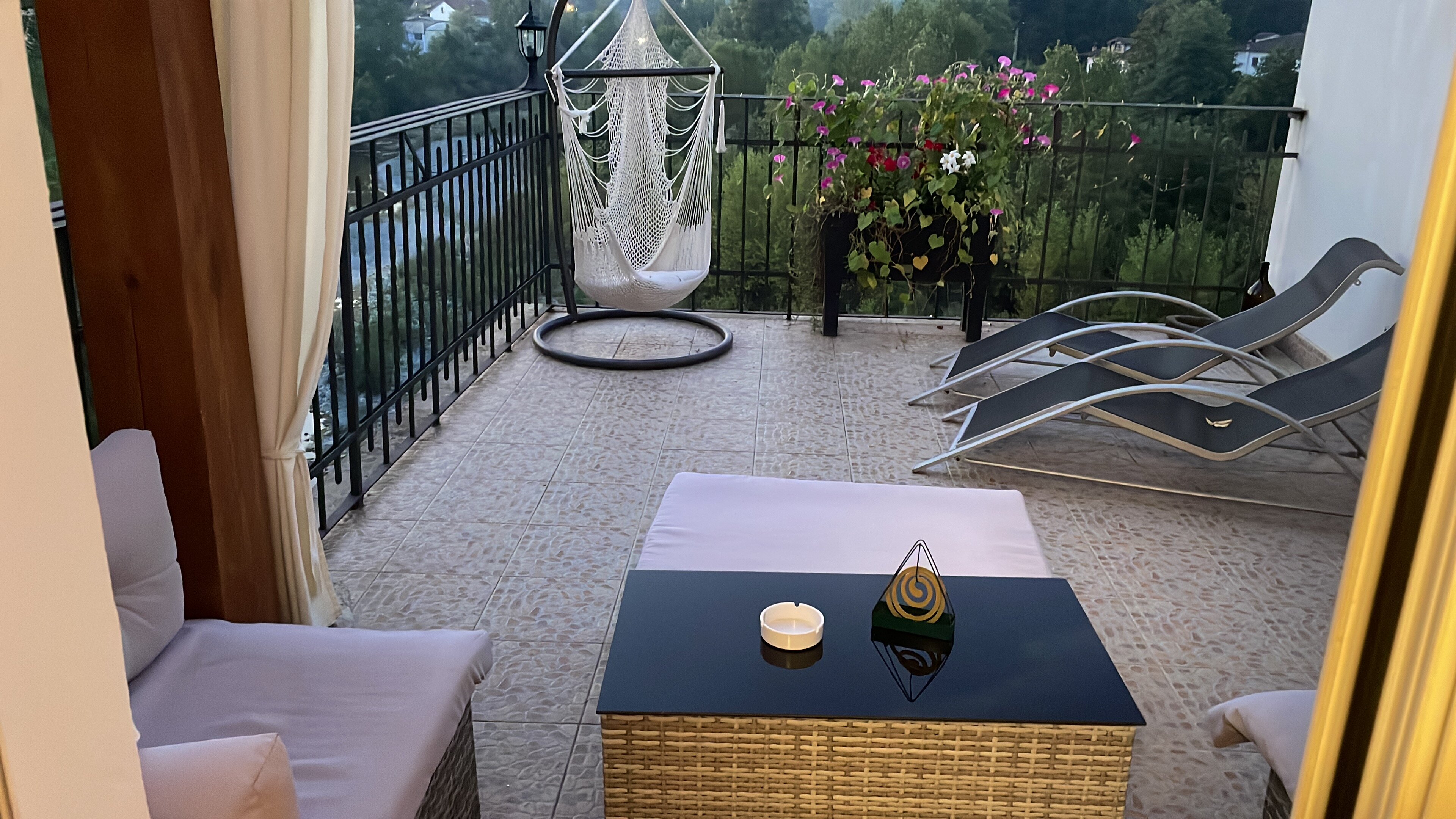 Borgo Cortese-官方