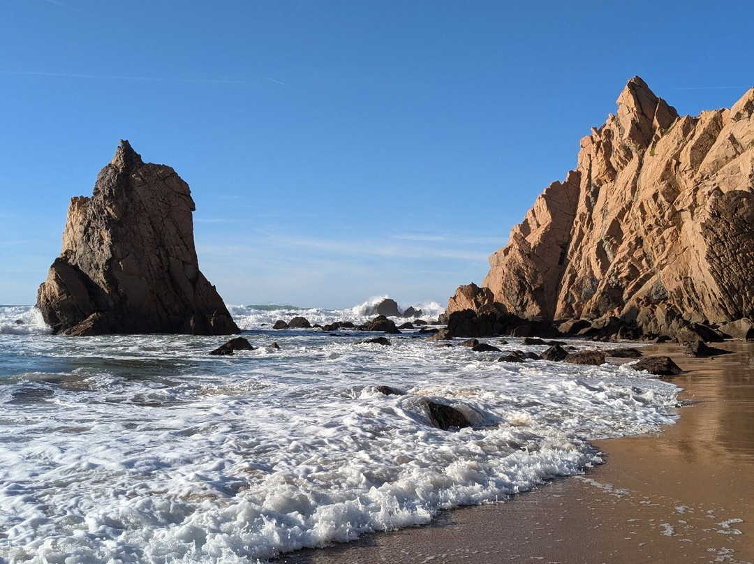 Praia da Aroeira景点图片