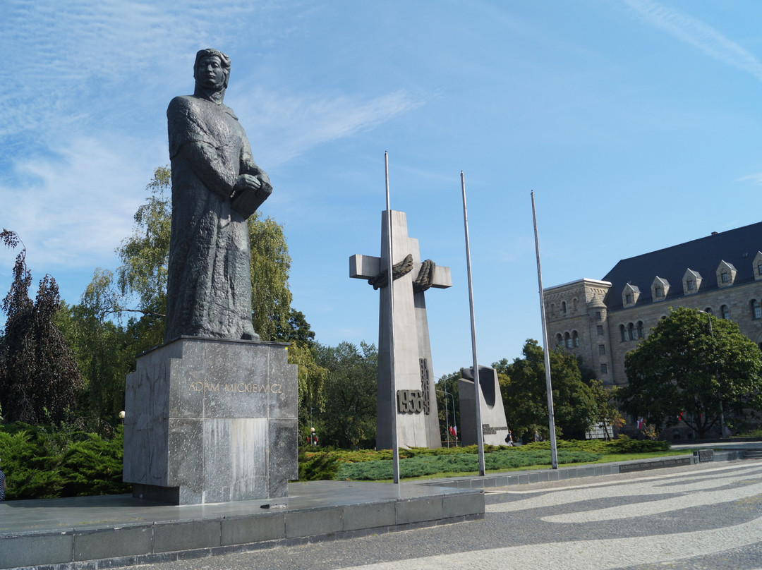 Monument of Adam Mickiewicz景点图片