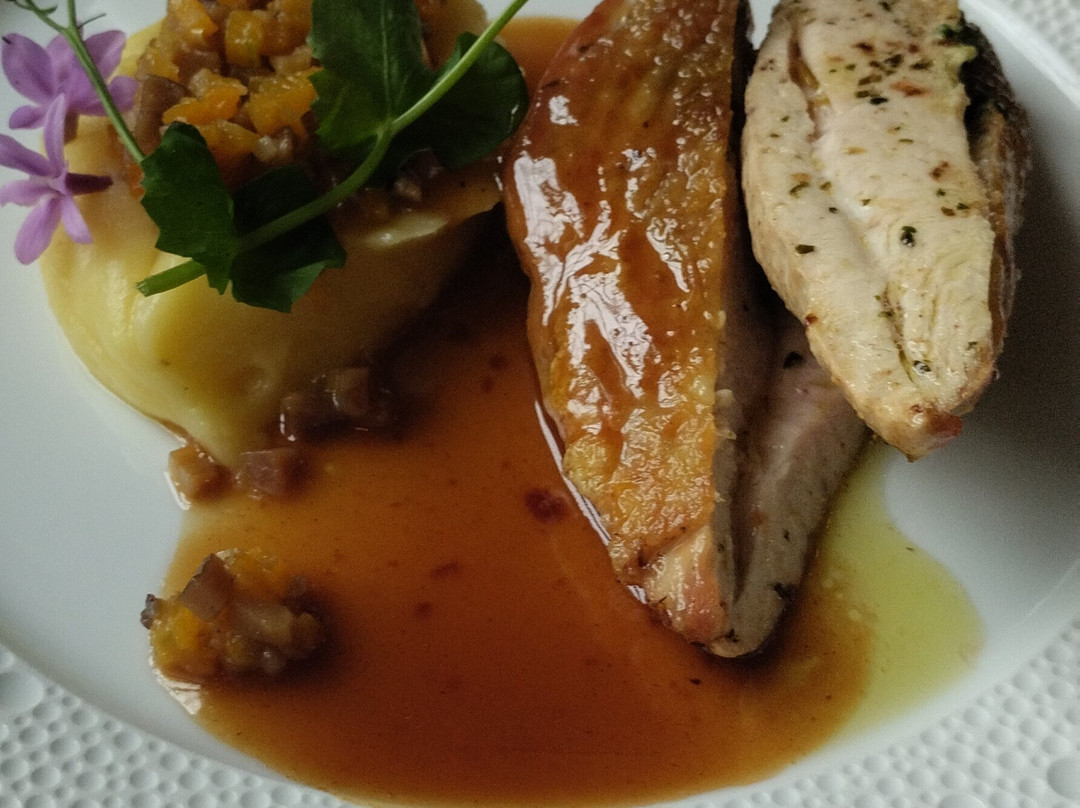 Chateau Colbert主图