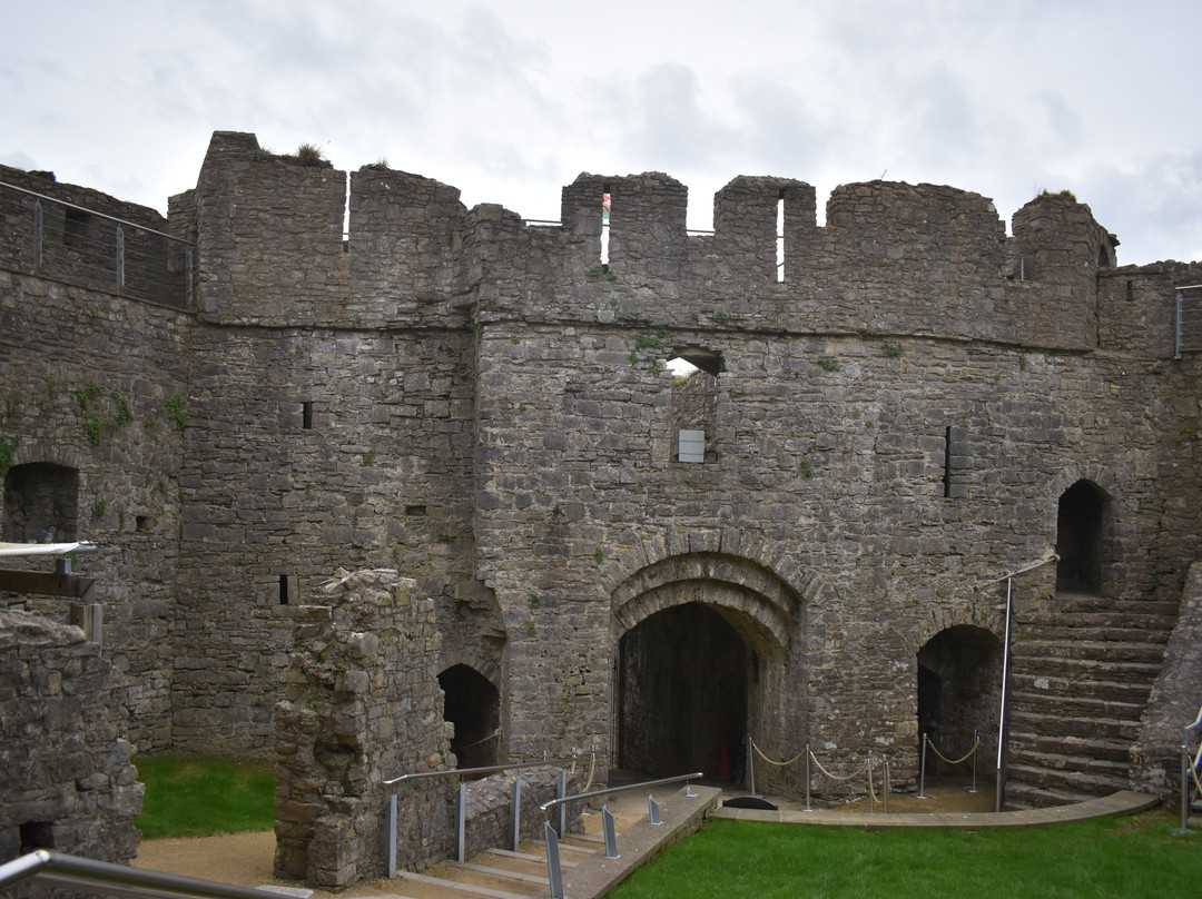 Oystermouth Castle景点图片