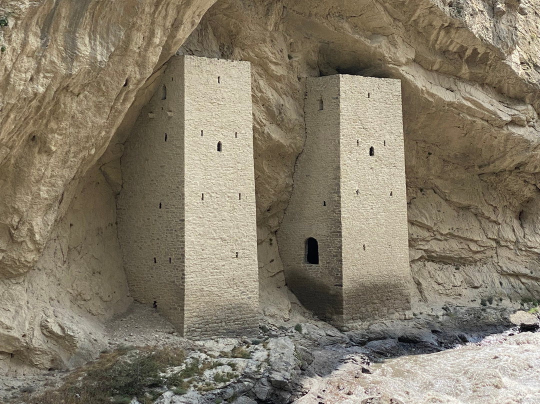 Uskaloi Twin Towers景点图片