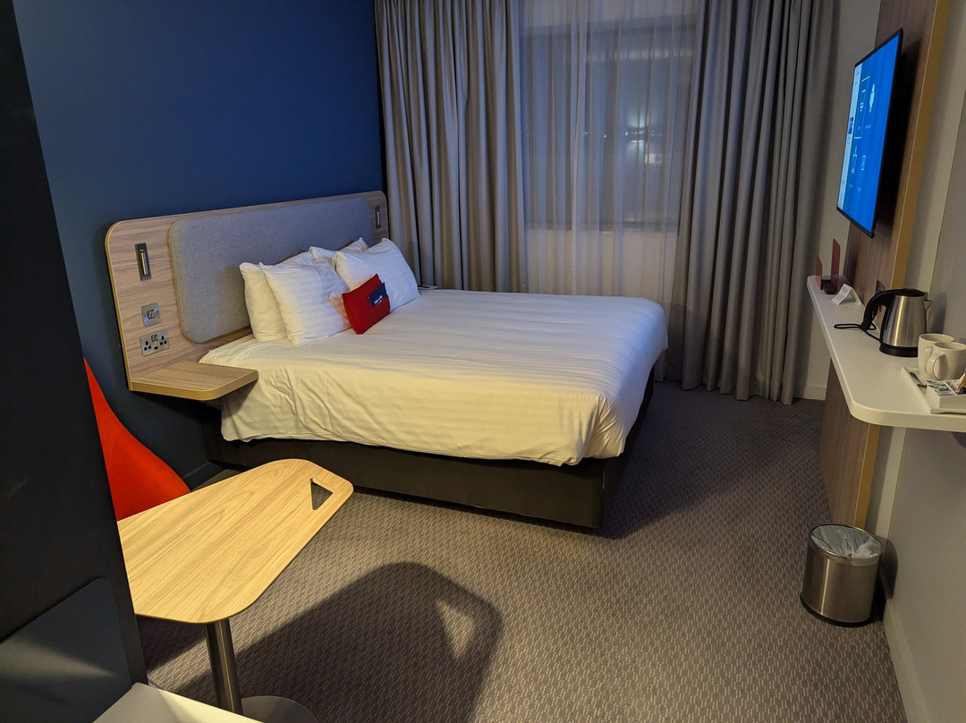 Holiday Inn Express London Heathrow T4主图
