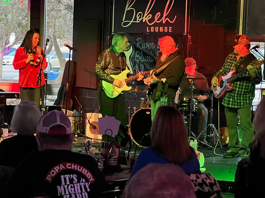 Bokeh Lounge-埃文斯维尔必去景点