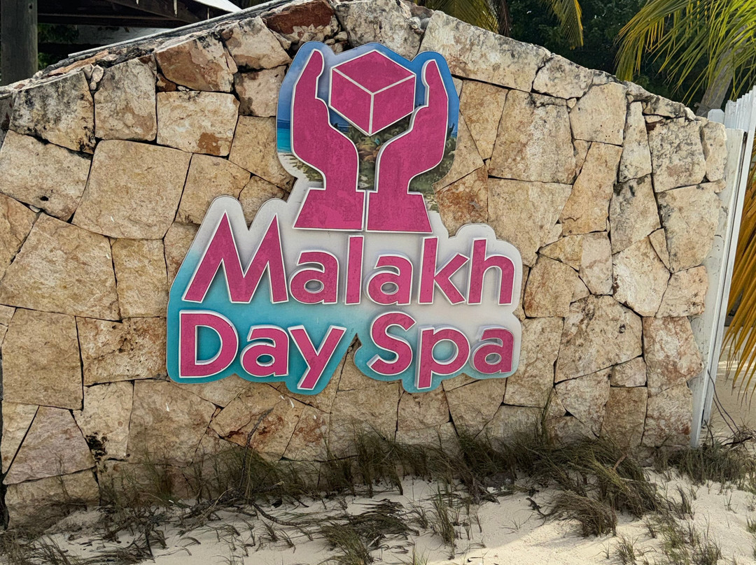 Malakh Day Spa-Shoal Bay Village必去景点