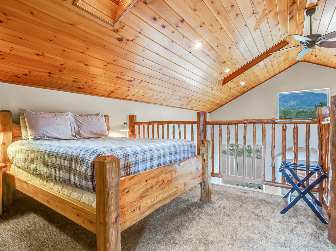 Blue Coyote Ranch主图