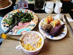 君亭湖滨酒店主图