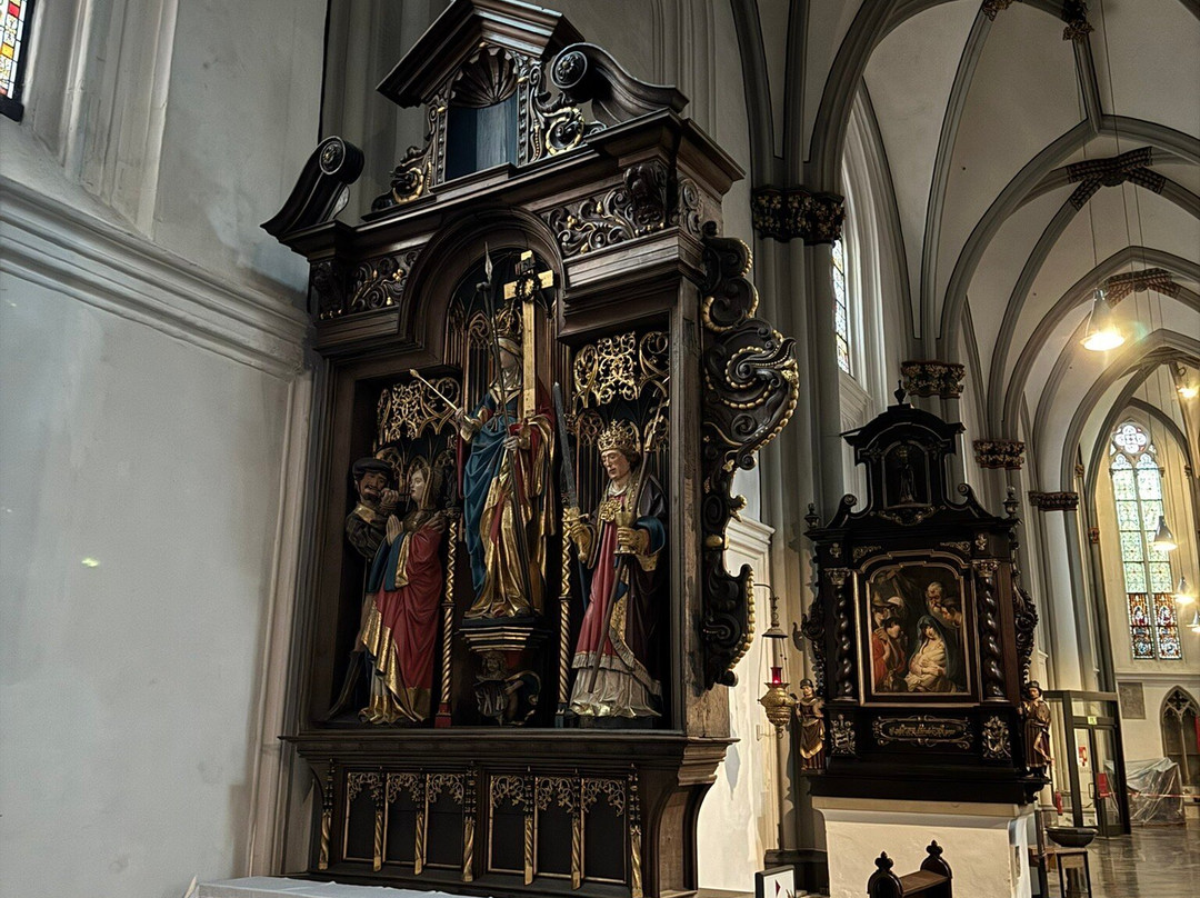 St. Viktor Dom景点图片