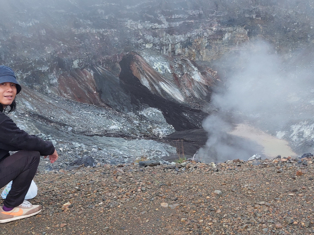 Lokon Volcano景点图片