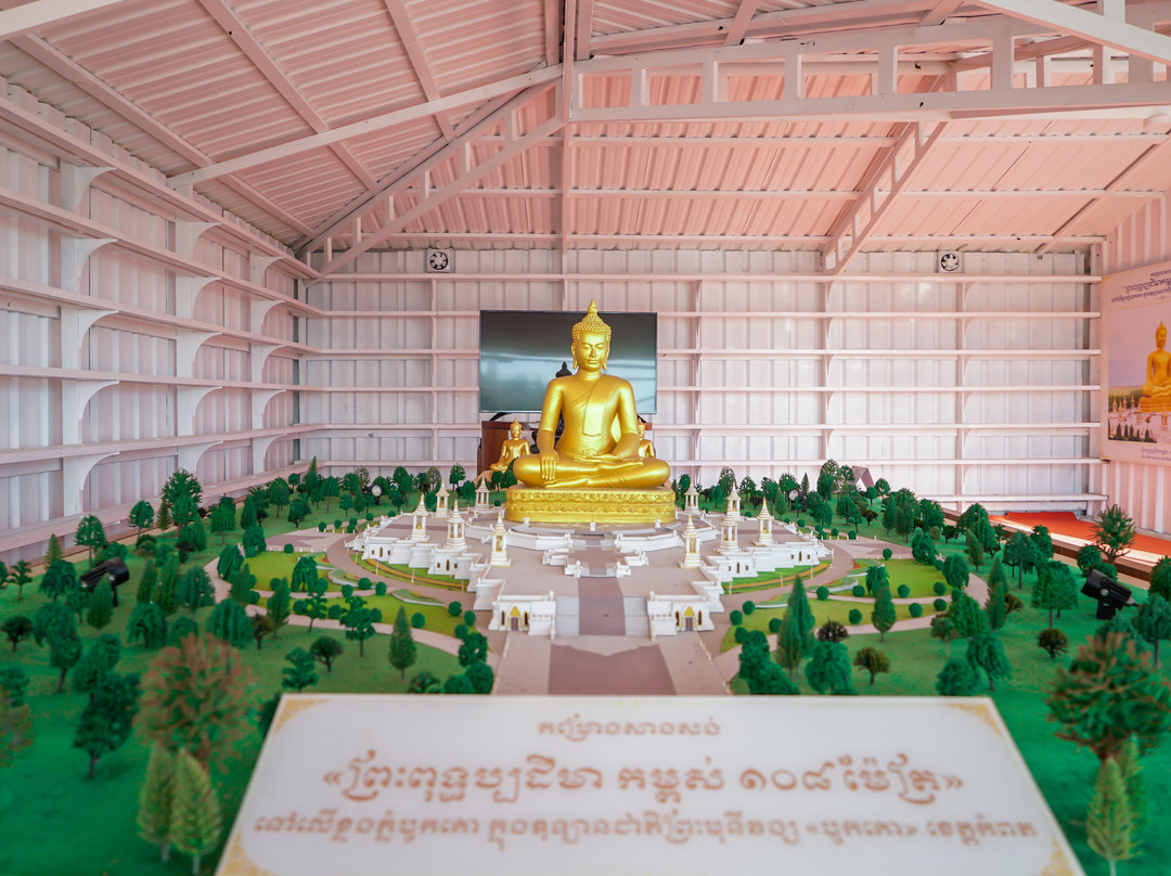 Preah Puth Padima 108m On Bokor Mountain-贡布必去景点