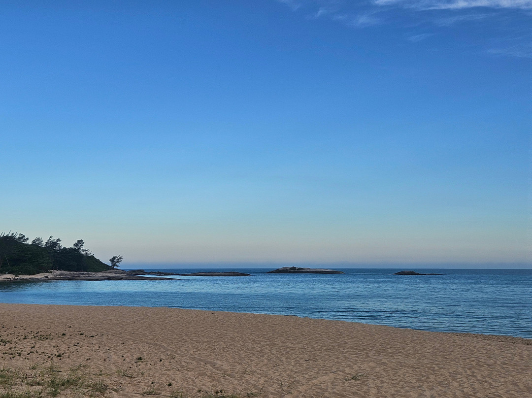 Itapebussus Beach景点图片