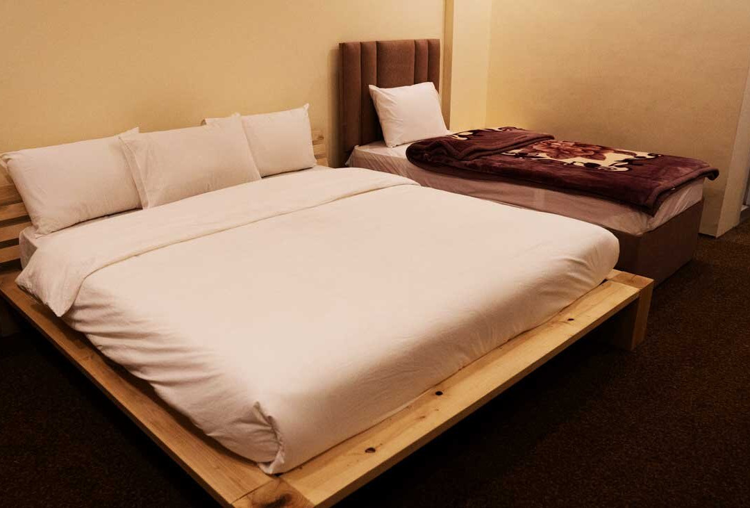 Hilltop Hotel Hunza主图