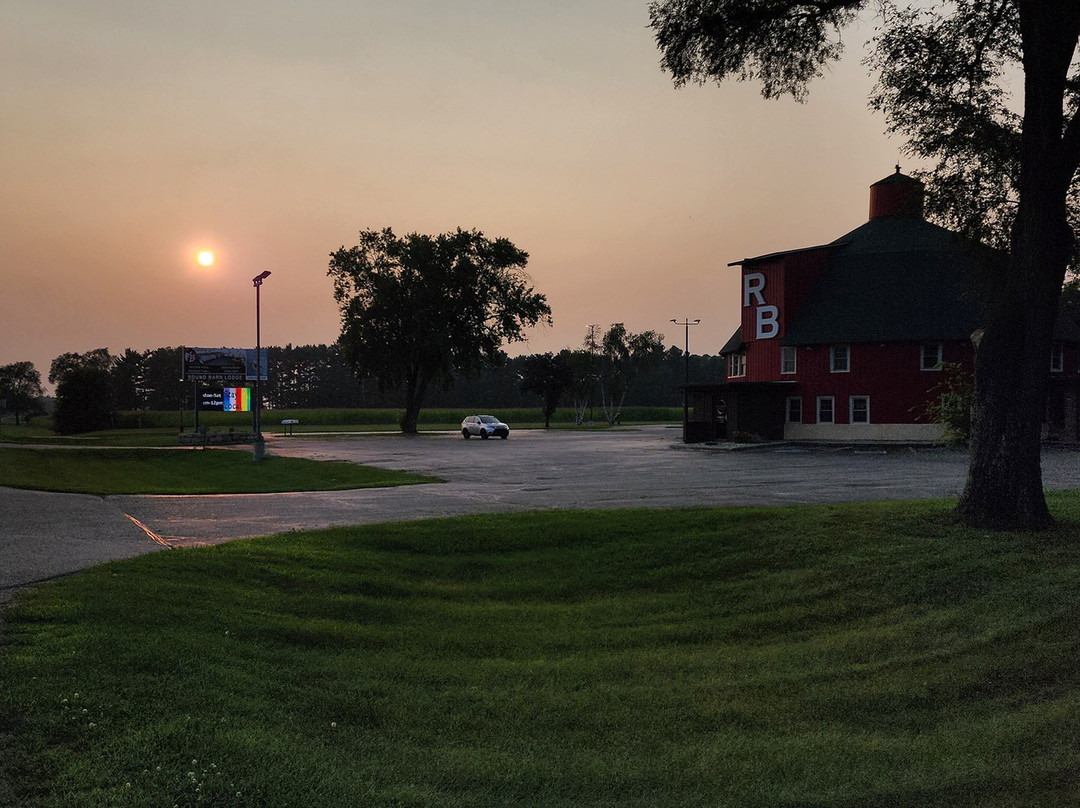 Round Barn Lodge主图