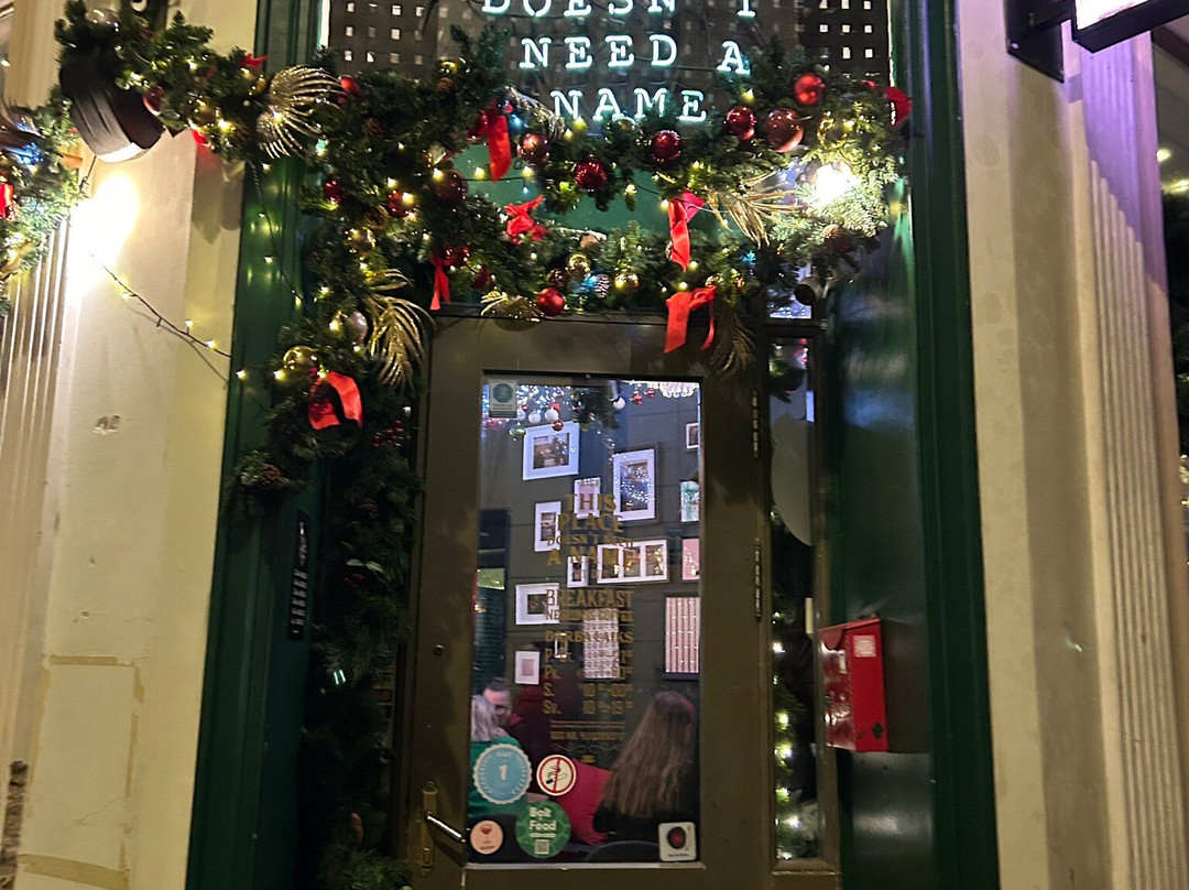 圆顶温泉酒店主图