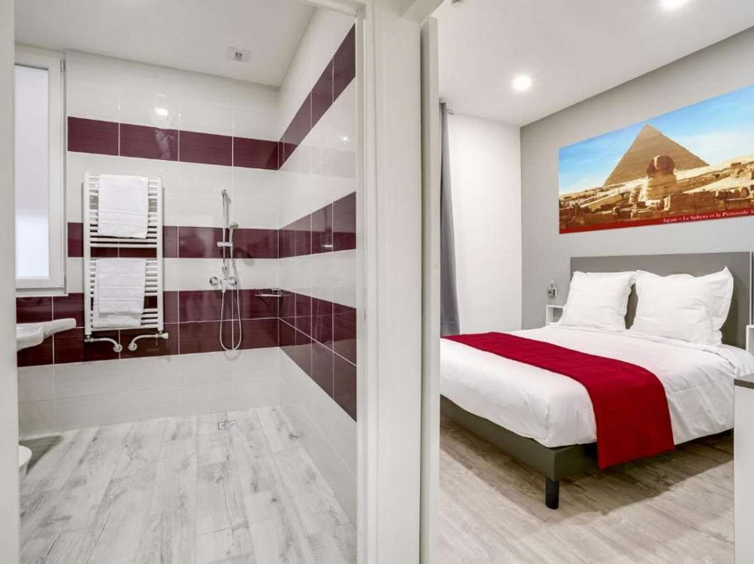 Paris Hotel