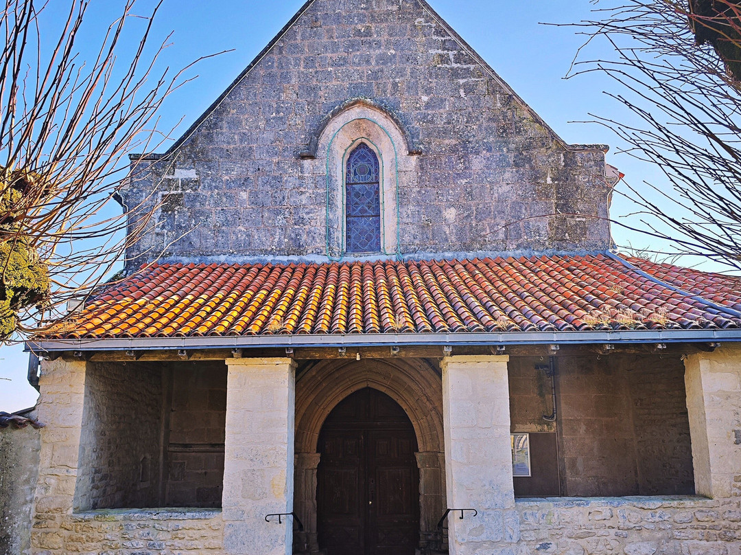 Eglise Saint Saturnin-Saint Saturnin du Bois必去景点