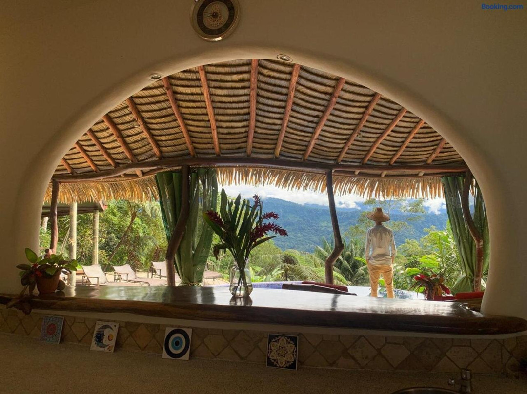 Las Nubes Natural Energy Resort