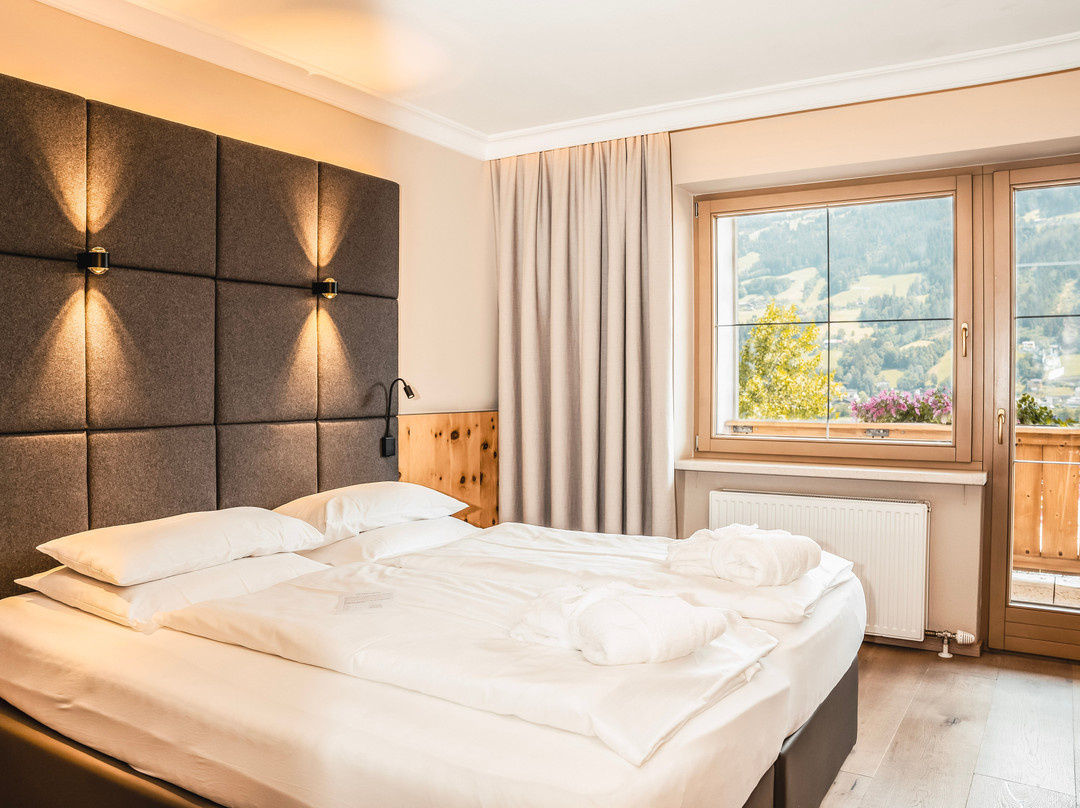 体育与健康英雄酒店- 举行KG酒店主图