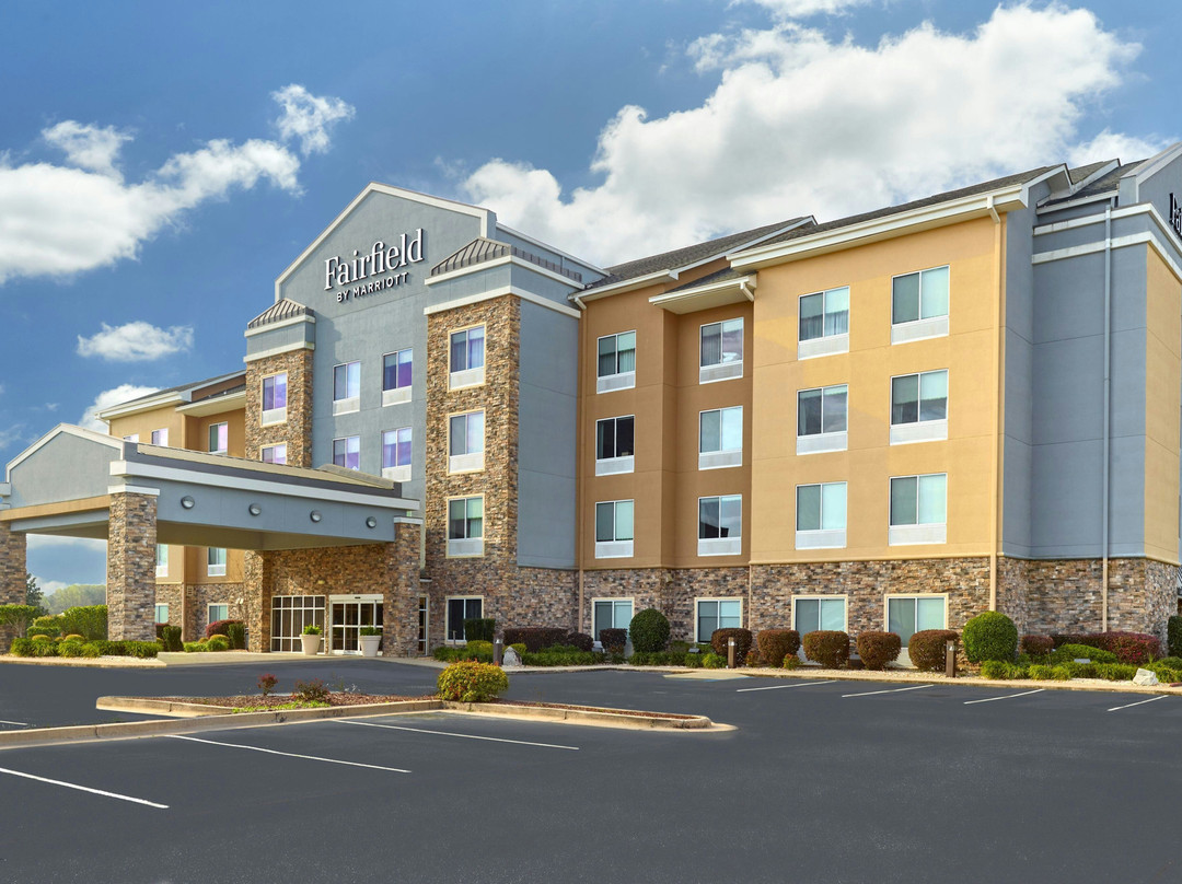 Jefferson酒店住宿-科默斯费尔菲尔德客栈&套房酒店