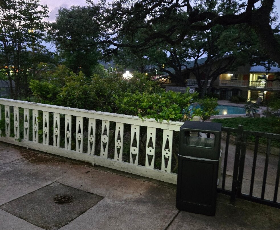 Best Western Sunday House Inn主图