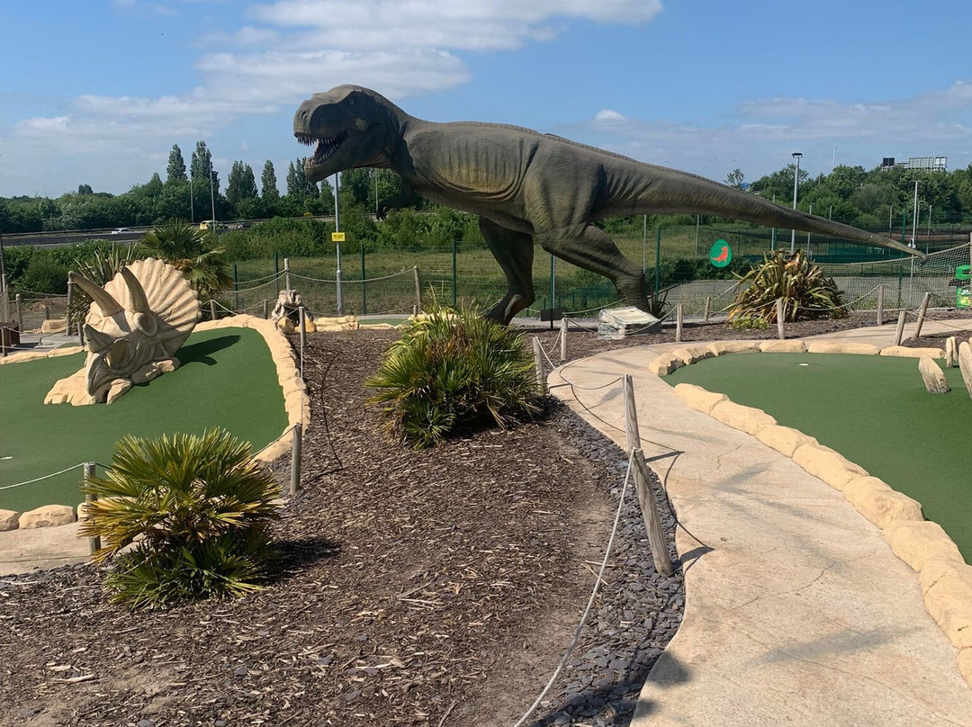 Dino Falls Adventure Golf-Trafford Park必去景点