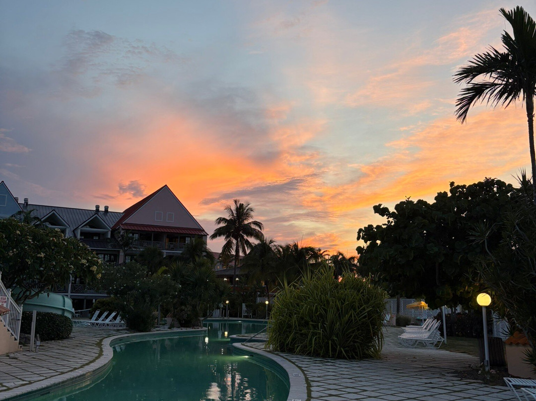 弗拉明戈湾和滨海酒店主图