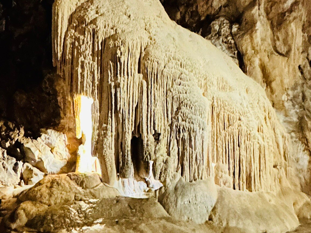Grotte de Lombrives景点图片