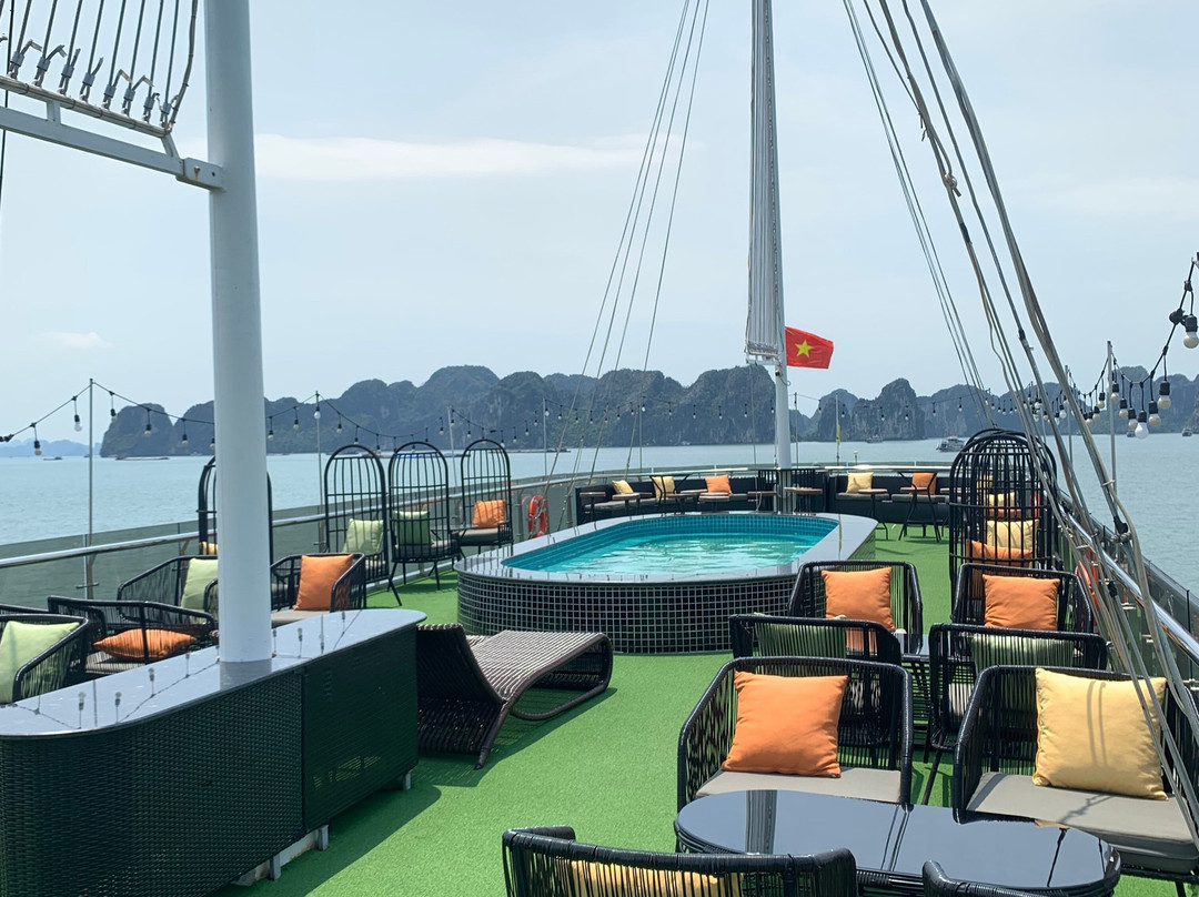 Maia Cruise-下龙湾必去景点