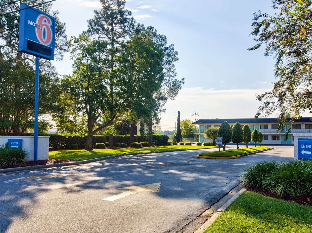 Motel 6 Valdosta University