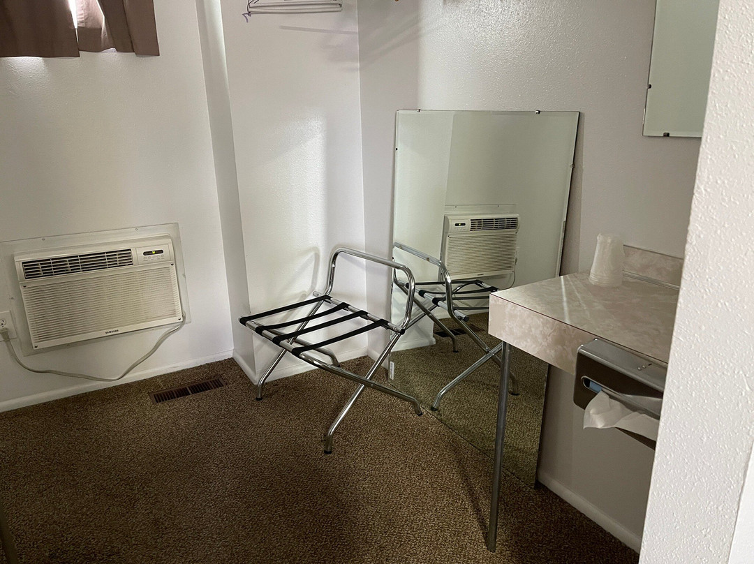 Fossil Butte Motel主图