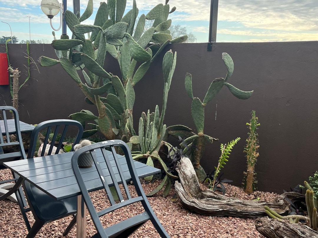 Eze Inn Boutique Hotel主图