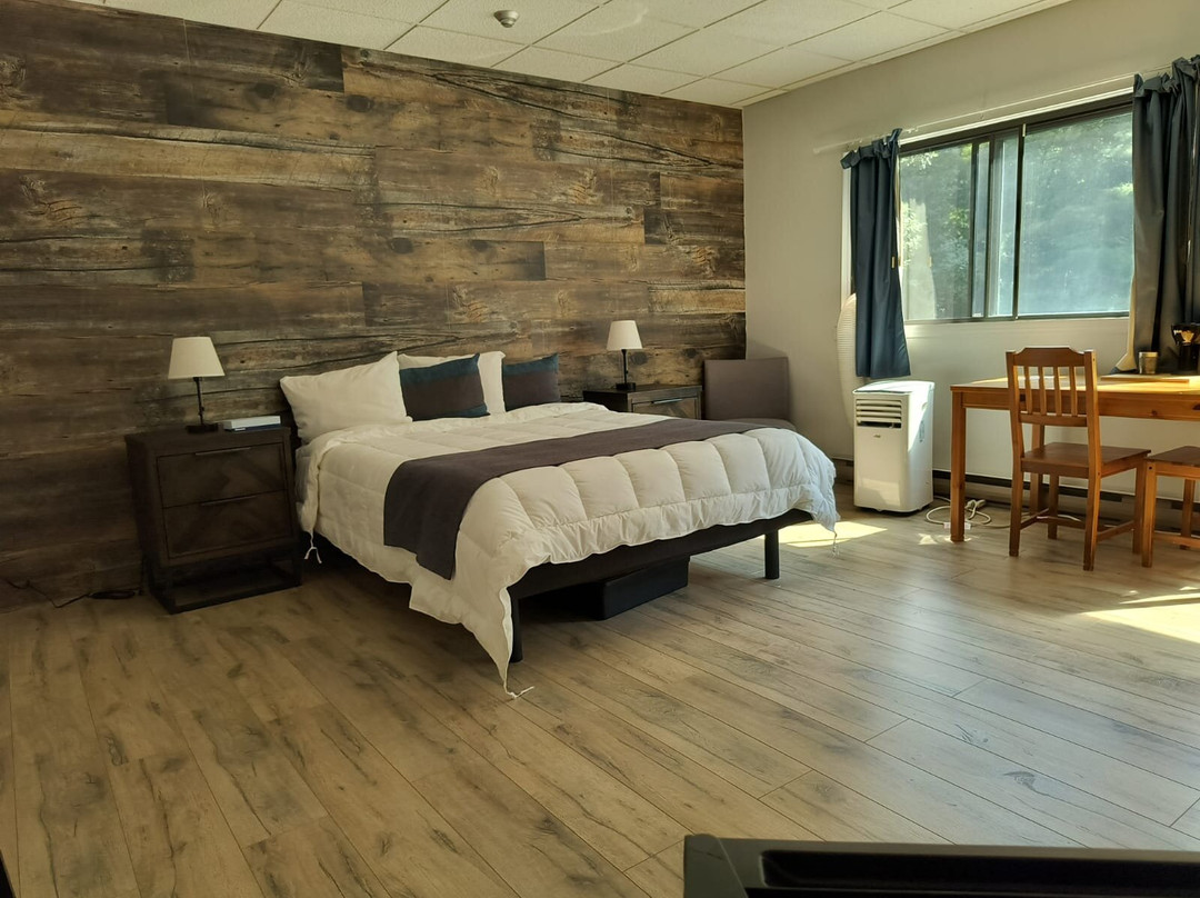 Auberge Du Mont Rigaud主图