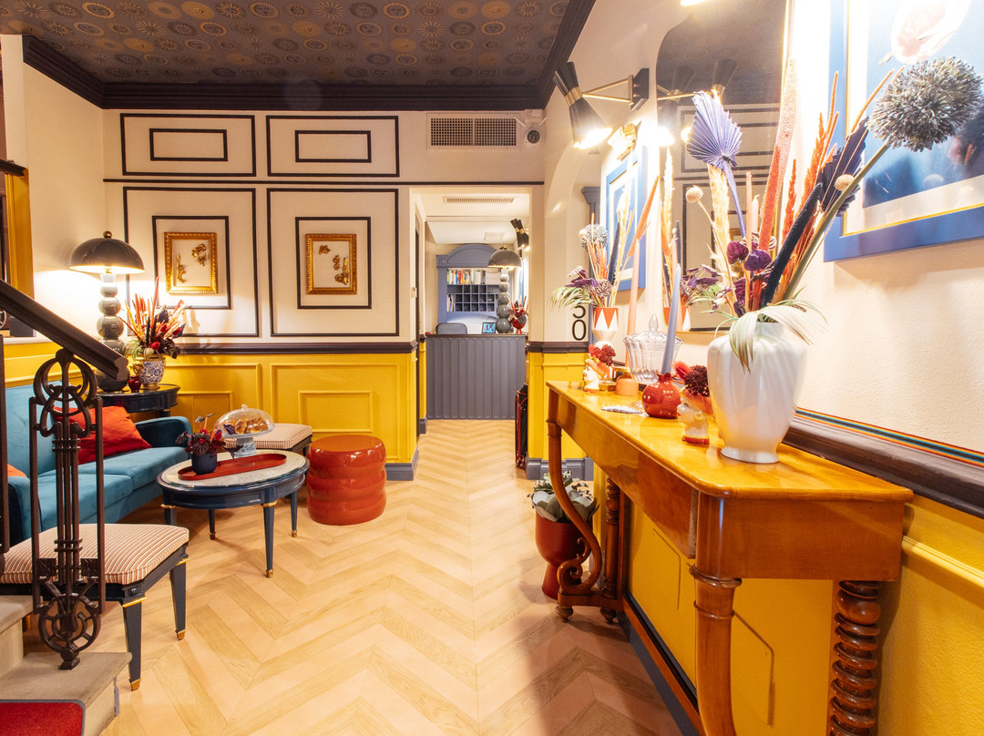 玫瑰花园酒店主图