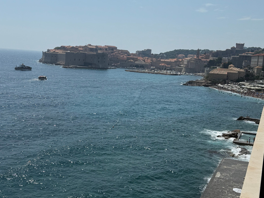 埃克萨勒斯尔酒店主图