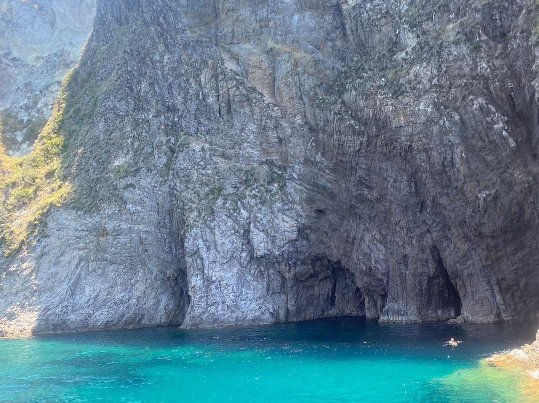 Palmarola-拉蒂纳必去景点