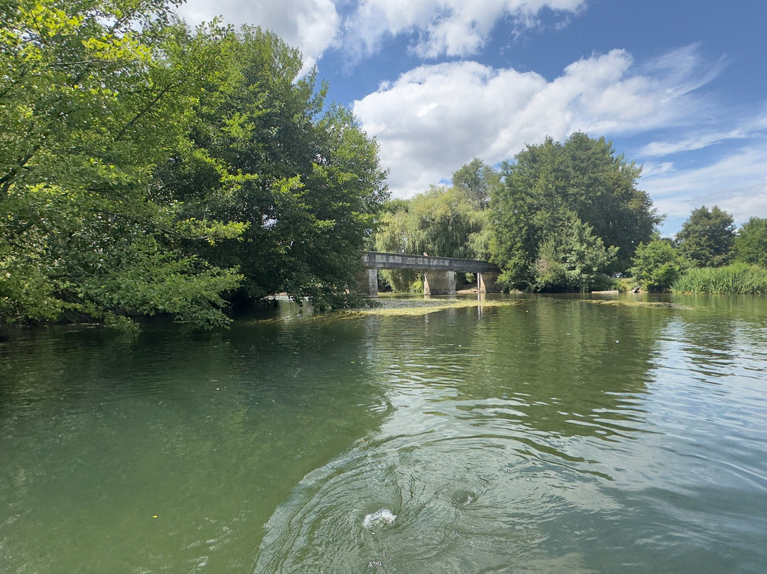 Canoes Riberac-Villetoureix必去景点